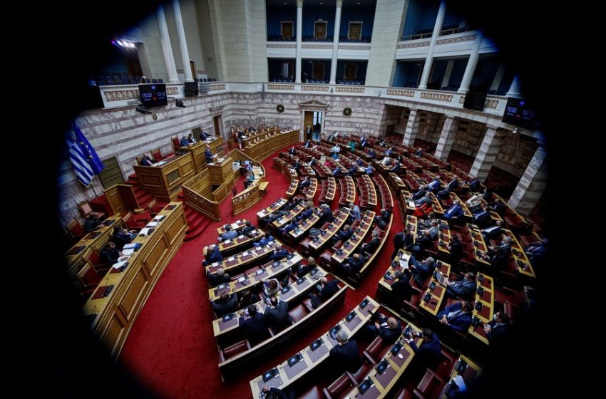  Πέρασε από τη Βουλή η ελληνογαλλική συμφωνία με 191 “ναι”