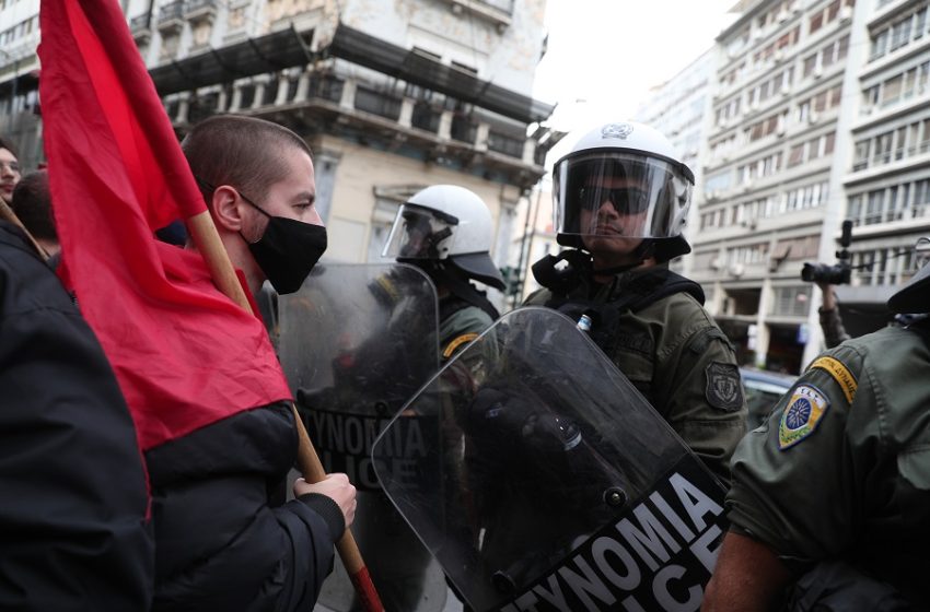  ΣΥΡΙΖΑ: Ο κ. Θεοδωρικάκος φαίνεται πως ζήλεψε τη δόξα του προκατόχου του