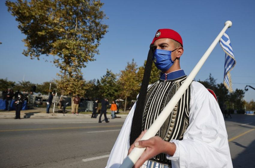  Με μάσκα στις παρελάσεις της 25ης Μαρτίου – Ισχυρή σύσταση από το υπουργείο Υγείας