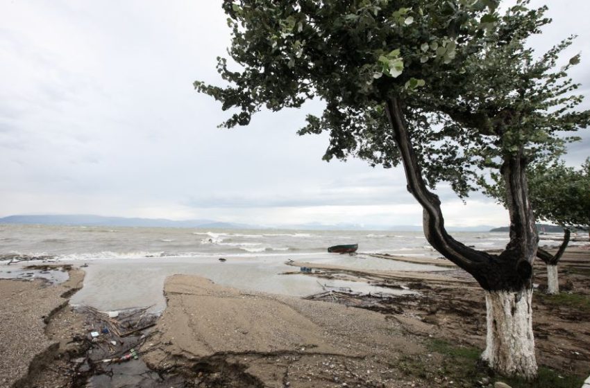  Χαλκιδική: Έντονη βροχόπτωση με προβλήματα