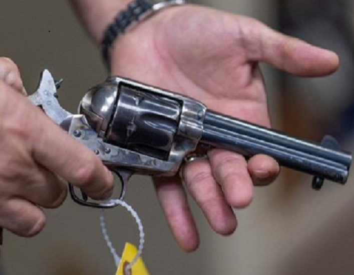  Νέα στοιχεία: Είχε πραγματικές σφαίρες το όπλο του Μπάλντουιν