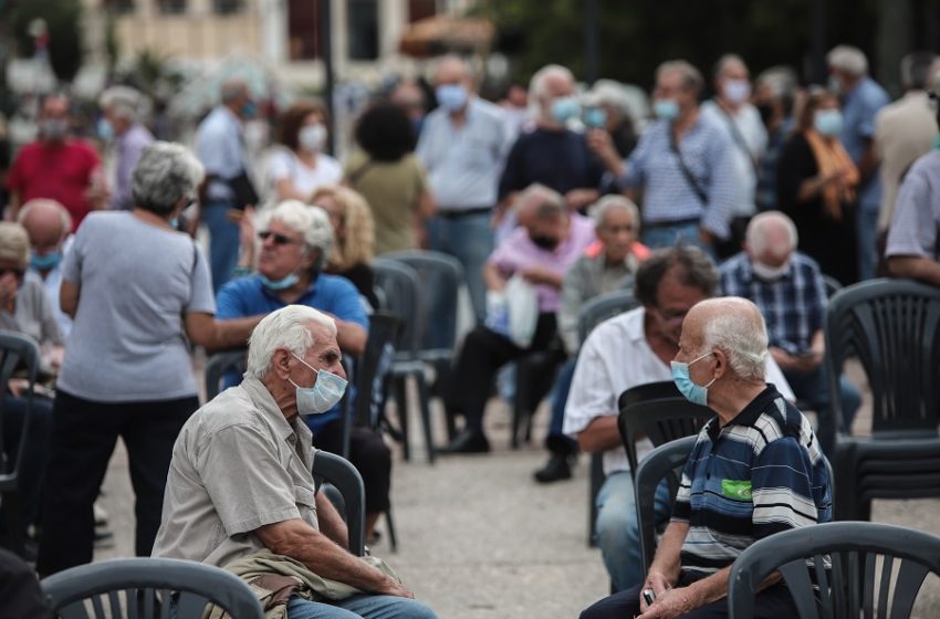  Συνταξιούχοι: Σφοδρές αντιδράσεις για τα αναδρομικά