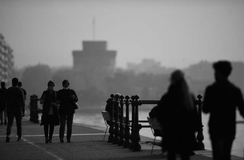  “H δυναμική της πανδημίας σε ορισμένες περιοχές δεν είναι αναστρέψιμη” – Θωμαίδης: Κανένα αποτέλεσμα τα μέτρα