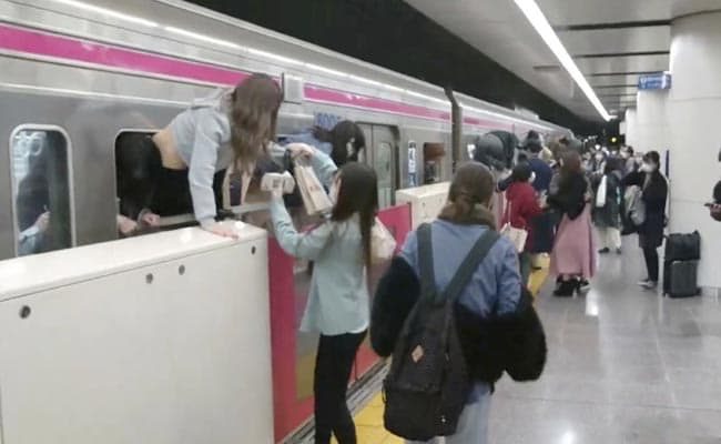  Ιαπωνία: Στους 17 οι τραυματίες από την επίθεση με μαχαίρι μέσα σε τρένο στο Τόκιο