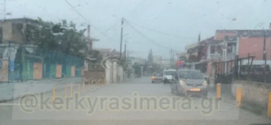  Προβλήματα λόγω βροχοπτώσεων στην Κέρκυρα – Ισχυροί άνεμοι στους Παξούς (vid)