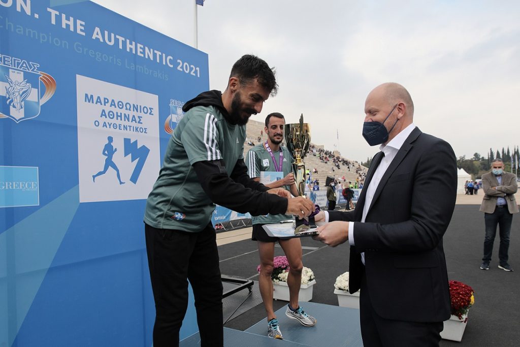 Η "Ομάδα Προσφοράς ΟΠΑΠ" μεγάλη νικήτρια του 38ου Αυθεντικού Μαραθωνίου της Αθήνας 15 3 1 1