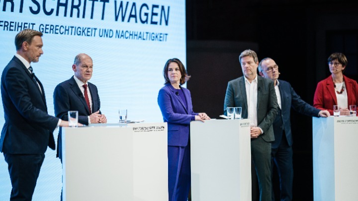  Γερμανία- Οι μελλοντικοί κυβερνητικοί εταίροι παρουσιάζουν την προγραμματική συμφωνία τους