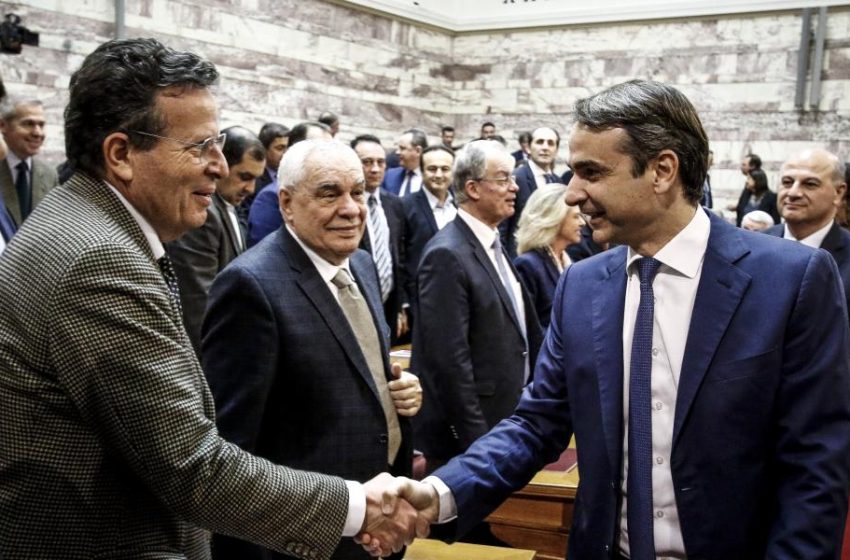  Κύρτσος: Να επιστρέψει ο Τσιόδρας με ομάδα “κοινής αποδοχής”- “Με 80 νεκρούς, η  τωρινή πολιτική δεν καλύπτει τις ανάγκες”