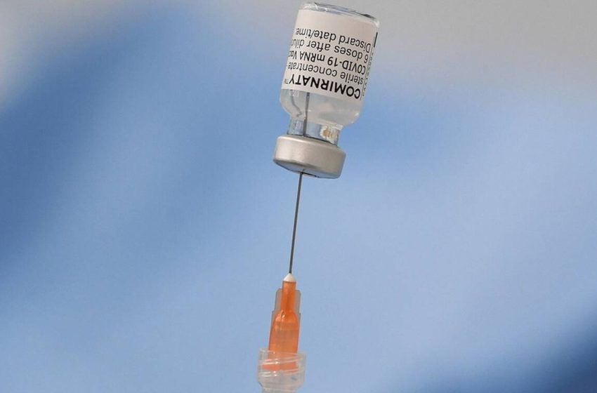  Εγκρίθηκε νέο εμβόλιο της Pfizer για τον κοροναϊό – “Γρίπη και COVID-19 θα κυκλοφορούν παράλληλα τον χειμώνα”
