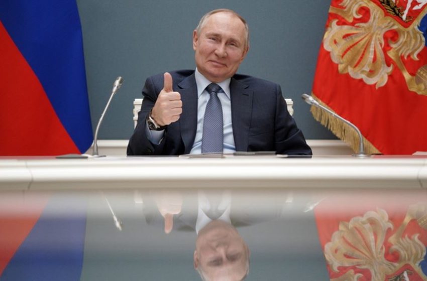  Ρωσία: Ο Πούτιν δοκιμάσε εμβόλιο κατά της Covid σε ρινικό σκεύασμα