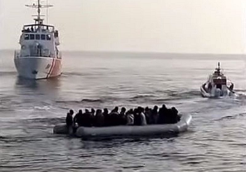 Επεισόδιο στη Λέσβο με τουρκική ακταιωρό και λέμβο με αλλοδαπούς που επιχείρησε να εισέλθει στα ελληνικά χωρικά ύδατα (vid)
