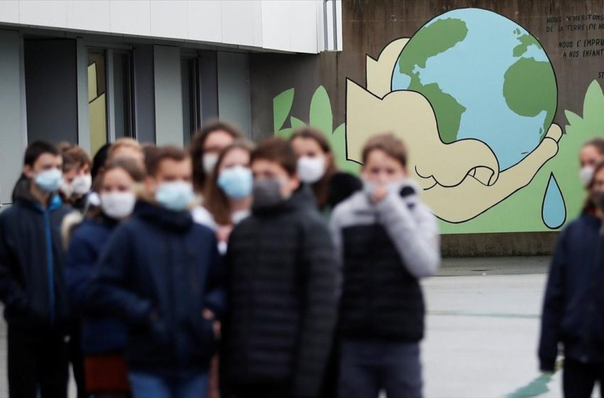  Γαλλία: Yποχρεωτική η χρήση μάσκας για τα παιδιά του δημοτικού