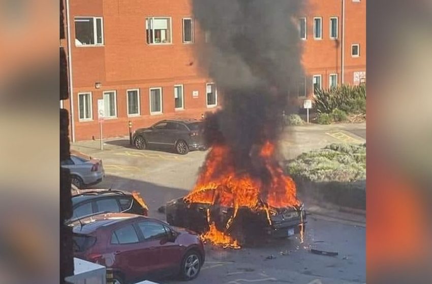  Ένας νεκρός από έκρηξη αυτοκινήτου στο Λίβερπουλ – Ερευνά η Αντιτρομοκρατική