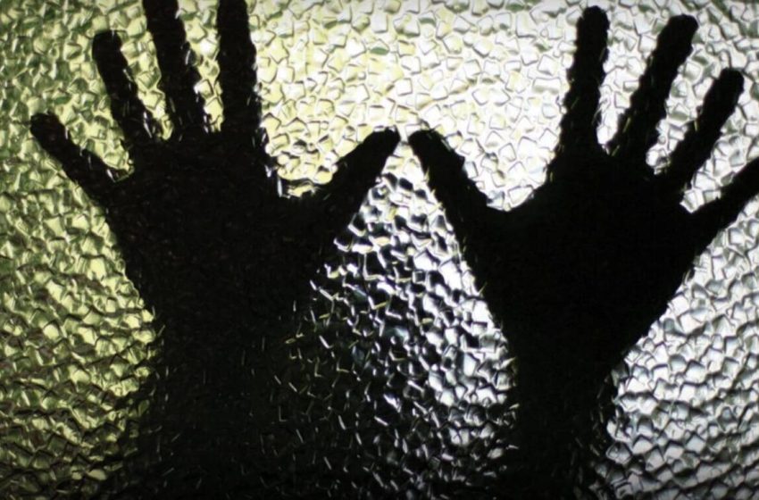  Φρίκη: Πατέρας βίαζε την 12χρονη κόρη του επί πέντε χρόνια