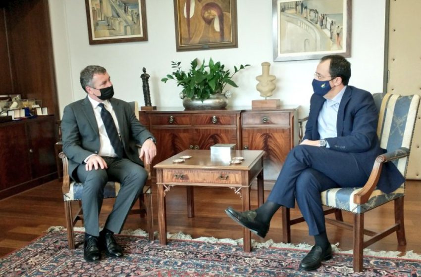  Κύπρος: Συνάντηση Χριστοδουλίδη με τον αντιπρόεδρο της ExxonMobil
