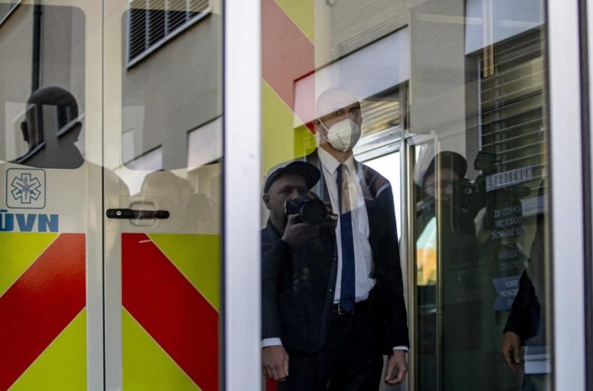  Ο Τσέχος πρόεδρος Ζέμαν βγήκε από το νοσοκομείο για να διορίσει το νέο πρωθυπουργό της χώρας