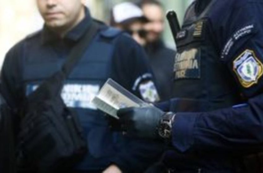  Θεσσαλονίκη: Δύο χρόνια φυλάκιση με αναστολή στη 43χρονη χωρίς μάσκα που έφτυσε αστυνομικούς