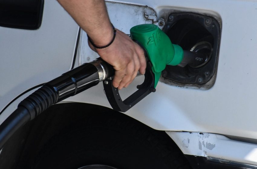  Συνεχίζεται το “ράλι” στην βενζίνη – Πάνω από 2,3 ευρώ η μέση τιμή στην Αθήνα