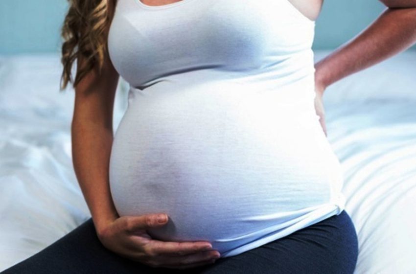  Καταγγελία ΠΟΕΔΗΝ – Γιατροί αποτρέπουν εγκύους να εμβολιαστούν για τον κοροναϊό