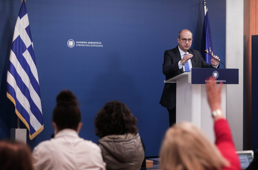  Οικονόμου: Η άρνηση εμβολιασμού είναι πράξη δυνάμει αυτοκτονική και ανεύθυνη κοινωνικά