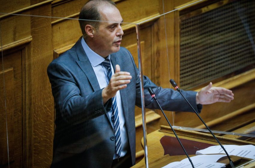  Βελόπουλος: Φέρνετε ένα νομοσχέδιο το οποίο αντί να λύνει προβλήματα, δημιουργεί καινούργια