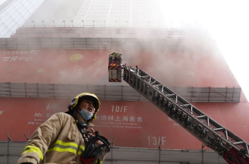  Χονγκ Κονγκ: Μεγάλη πυρκαγιά στο Παγκόσμιο Κέντρο Εμπορίου – 300 εγκλωβισμένοι (vid)