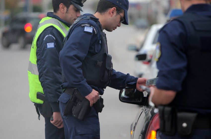  Ζεφύρι: Οκτώ συλλήψεις για όπλα και ναρκωτικά μετά τα βίντεο με πυροβολισμούς