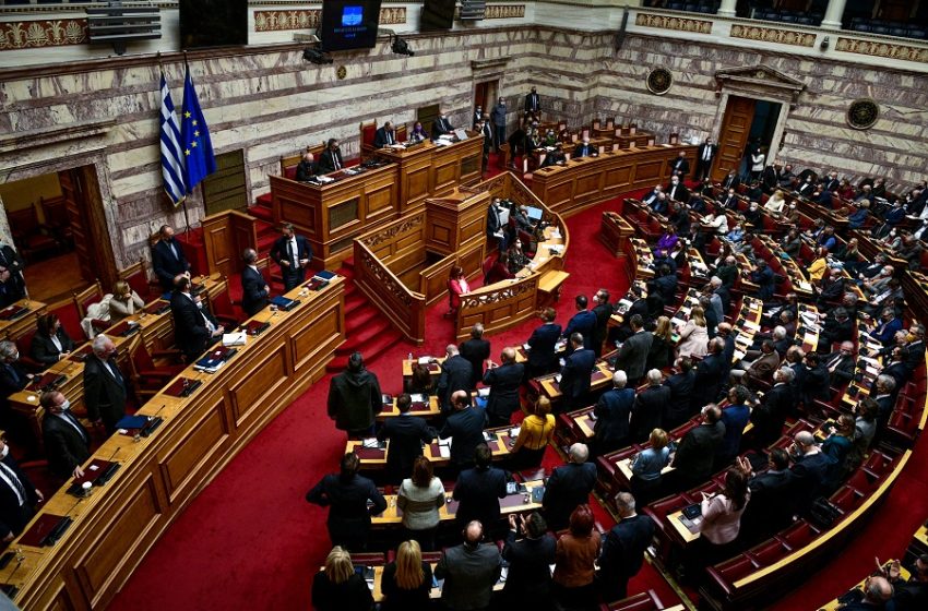  Πέρασε από τη Βουλή ο προϋπολογισμός με 158 “Ναι”