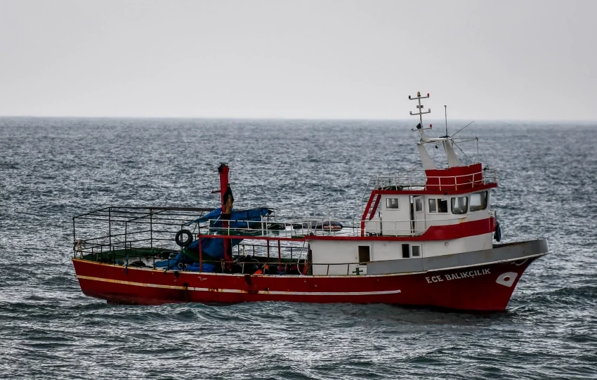  Πέπλο μυστηρίου με εγκαταλειμμένο τουρκικό ψαράδικο πλοίο στην Πρέβεζα