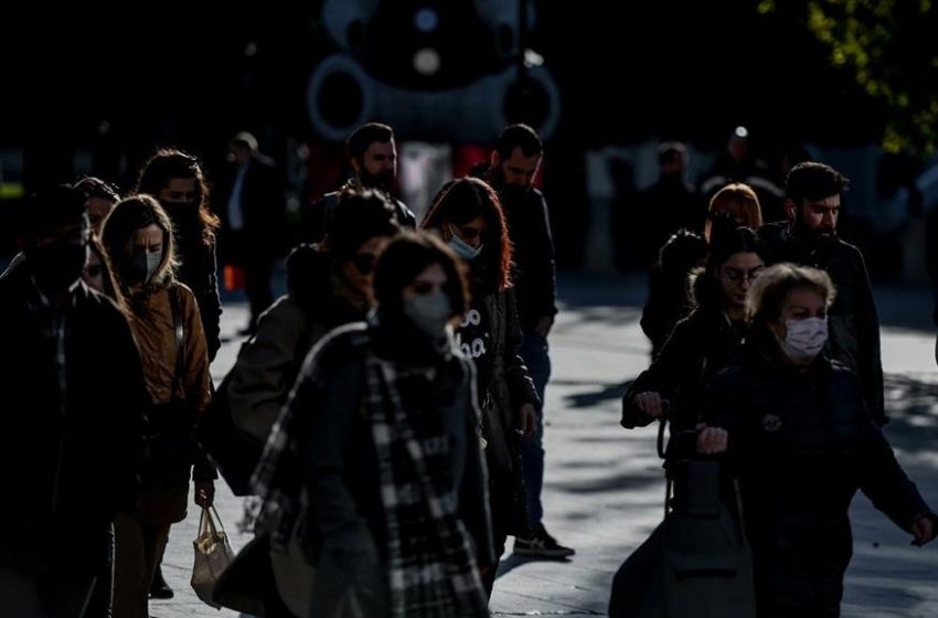  Λινού: Τριπλάσιος ο ρυθμός μετάδοσης της Όμικρον- Θα έχουμε έκρηξη κρουσμάτων- Μάσκες παντού και μέτρα για τα σχολεία