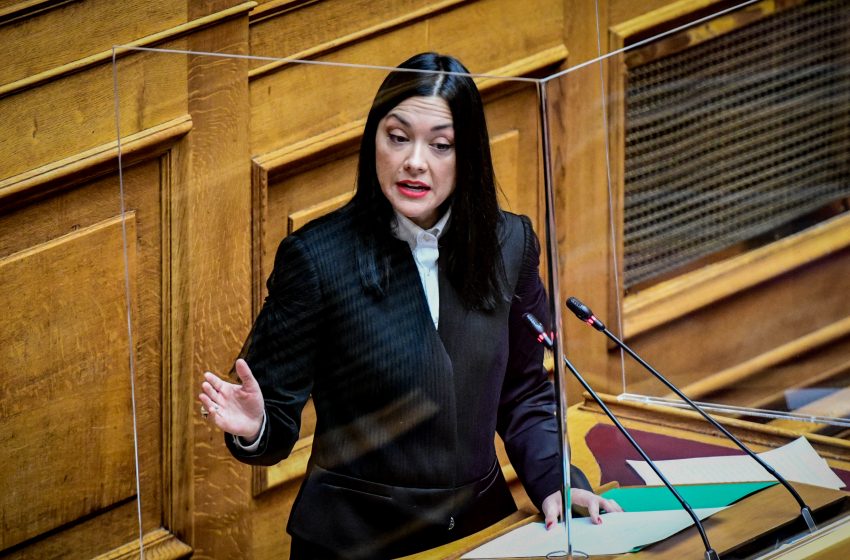  Νάντια Γιαννακοπούλου: Θα υπερψηφίσω το νομοσχέδιο για τα μη κρατικά πανεπιστήμια