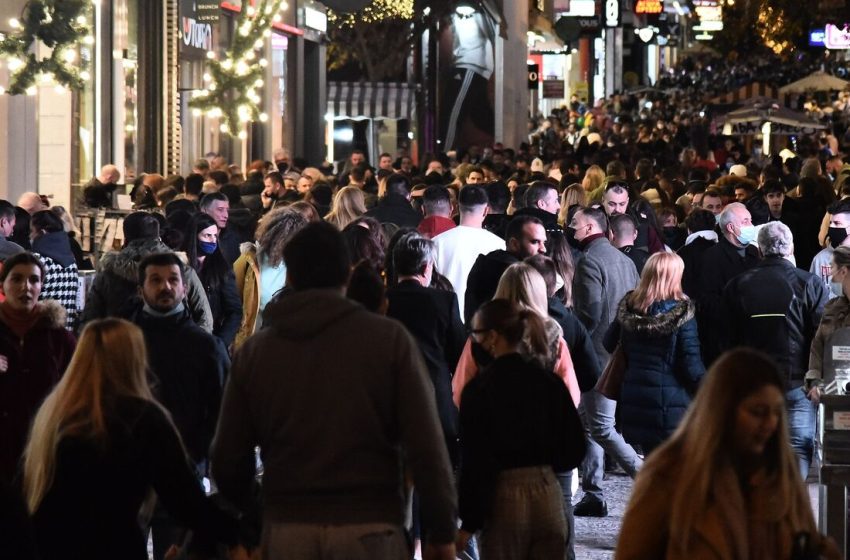  Εορταστικό ωράριο: Ανοικτά σήμερα Κυριακή τα καταστήματα