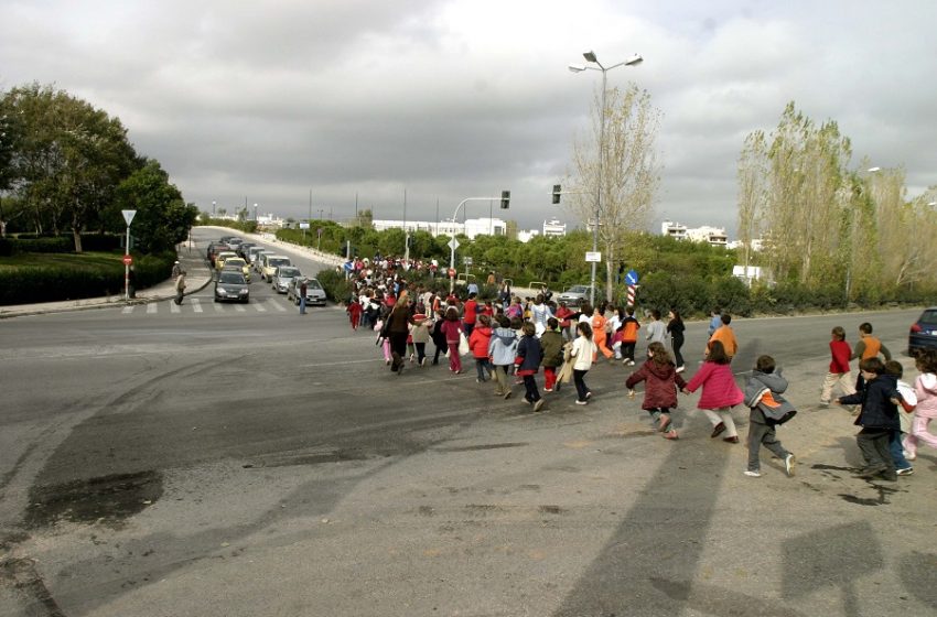  “Βόμβα” ΟΛΜΕ για τις σχολικές εκδρομές – Έκρηξη κρουσμάτων, αδιαφορία από το Υπ. Παιδείας