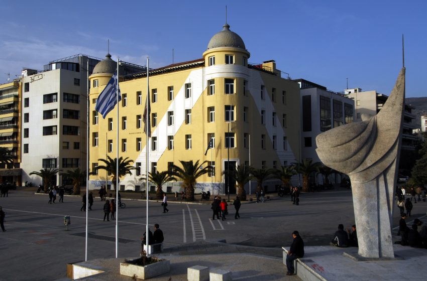  Φανατική αντιεμβολιάστρια νοσηλεύεται με κορoναϊό στο Νοσοκομείο Βόλου