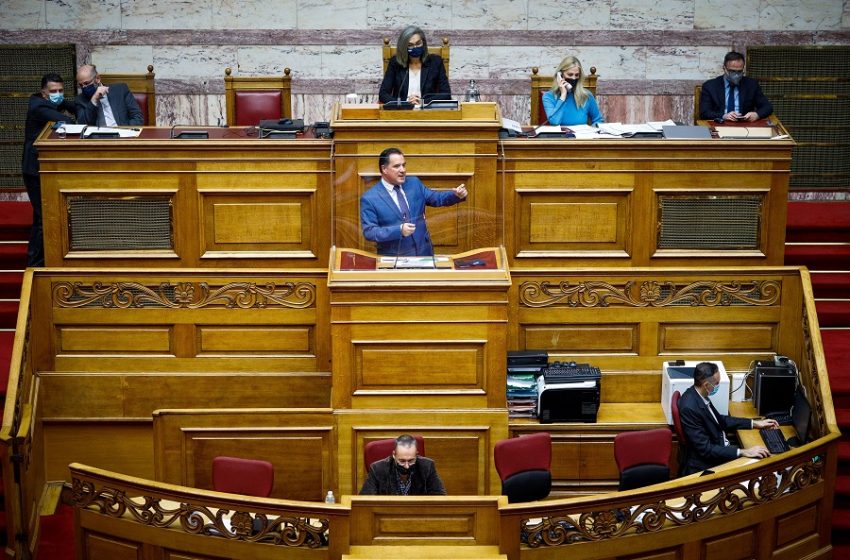  Πρώτη σφοδρή σύγκρουση στη Βουλή για την έκθεση Τσιόδρα, Λύτρα – Υψηλοί τόνοι από Γεωργιάδη Σκουρλέτη (vid)