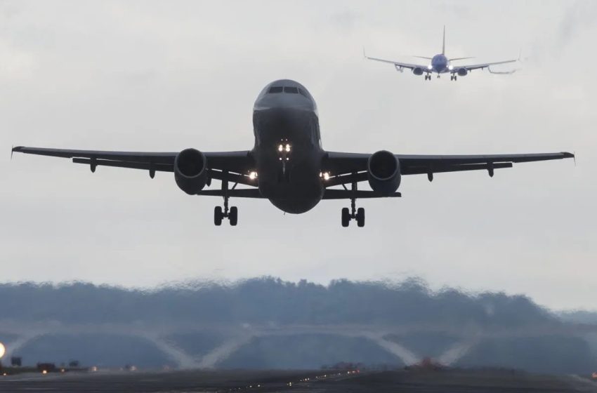  Πάνω από 7.000 πτήσεις ματαιώθηκαν το Σαββατοκύριακο σε Ευρώπη και Αμερική – Πιλότοι, αεροσυνοδοί σε καραντίνα