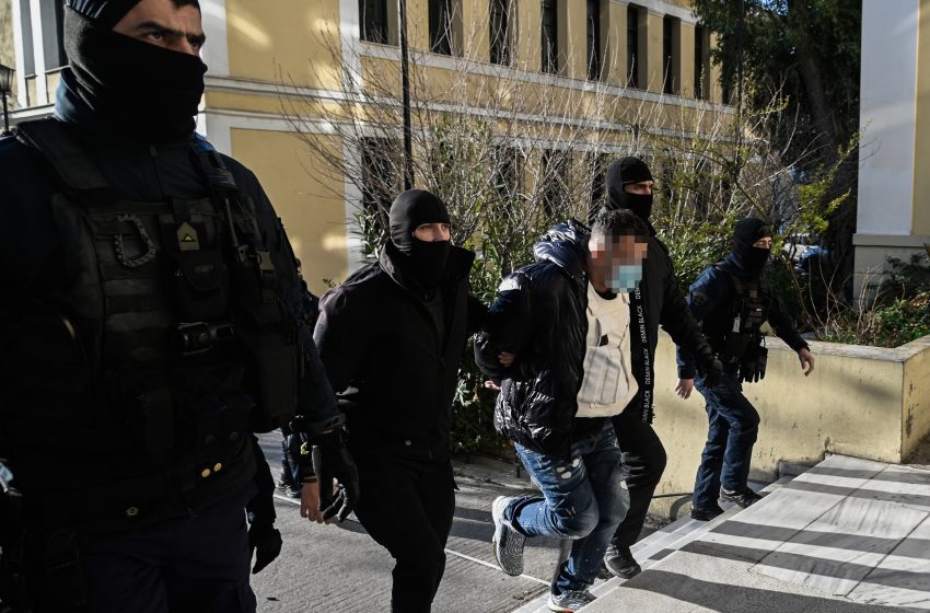  Στον εισαγγελέα ο 40χρονος φερόμενος τζιχαντιστής που συνελήφθη στην Αθήνα