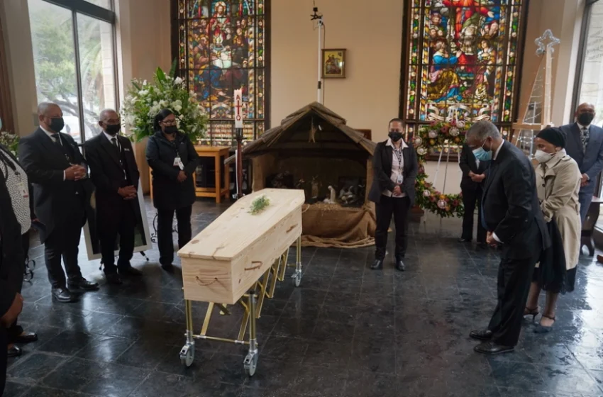  Στο Κέιπ Τάουν η κηδεία του αρχιεπισκόπου Ντέσμοντ Τούτου