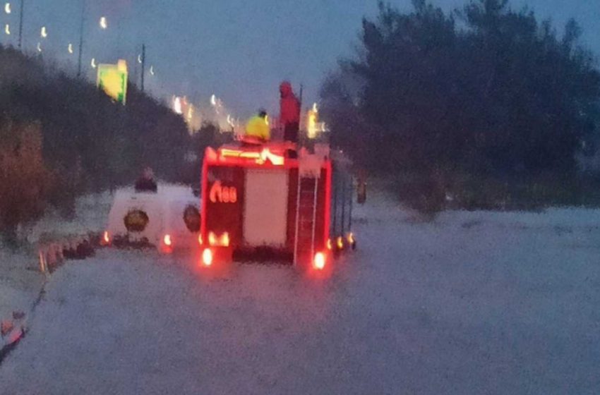  “Διομήδης”: Η στιγμή που απεγκλωβίζονται δύο οδηγοί στη Λάρισα