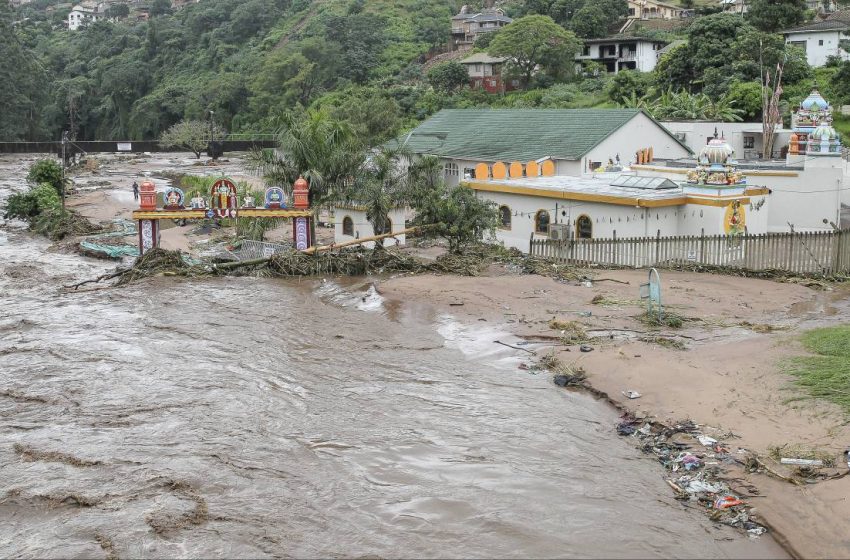  Νότια Αφρική: Τουλάχιστον 10 νεκροί, εκατοντάδες άστεγοι από τις πλημμύρες