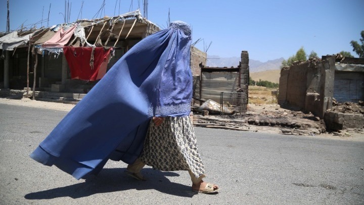  Συγκλονιστικές ιστορίες: Οι γυναίκες-θύματα βίας στο Αφγανιστάν αφήνονται στην τύχη τους