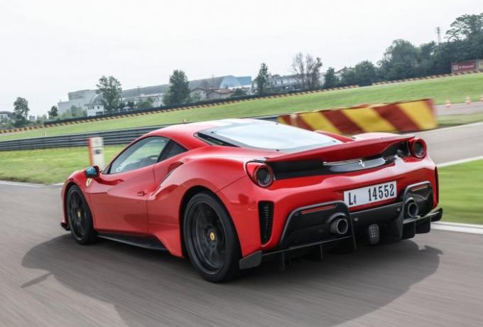  Ferrari 488: Αυτό είναι το supercar του μοιραίου δυστυχήματος (εικόνες)