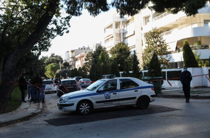  Γλυφάδα: Βρήκαν χειροβομβίδα σε πολυκατοικία