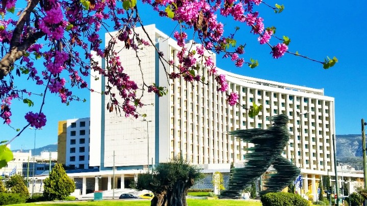 Κλείνει το εμβληματικό Hilton Athens στις 31 Ιανουαρίου για 2 χρόνια