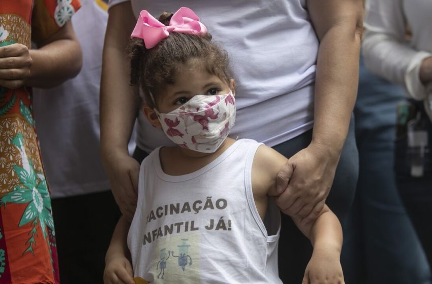  Ισπανία: Μητέρα απήγαγε τα παιδιά της προκειμένου να μην εμβολιαστούν για τον κοροναϊό