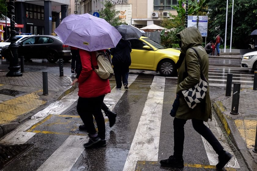  Αλλάζει ο καιρός -Πού θα σημειωθούν βροχές και καταιγίδες