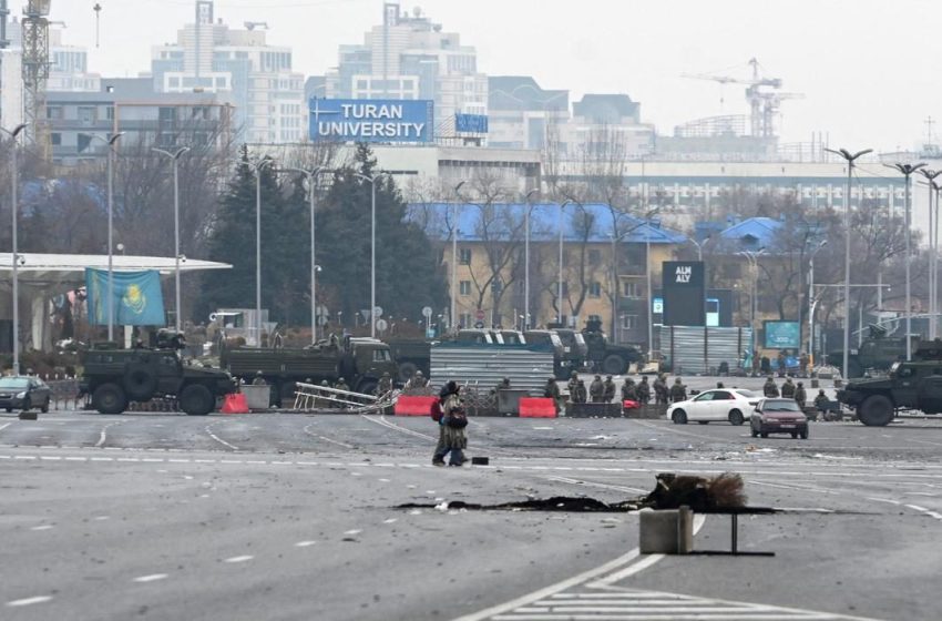  Καζακστάν: Περισσότεροι από 4.400 άνθρωποι έχουν συλληφθεί και 40 έχουν χάσει τη ζωή τους