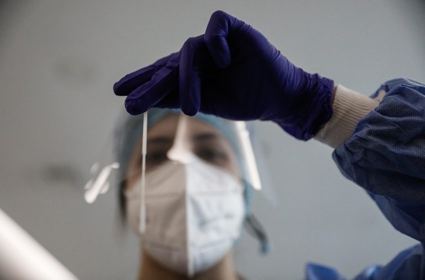 Κοροναϊός: Τεράστια η διασπορά του ιού σε όλη τη χώρα – Πάνω από 21.000 συνολικά οι νεκροί