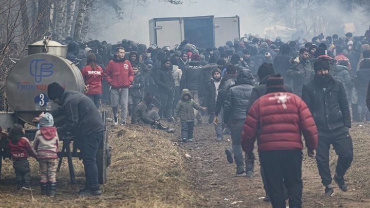  Εκατοντάδες άνθρωποι αποκλεισμένοι στα σύνορα Λευκορωσίας και Πολωνίας