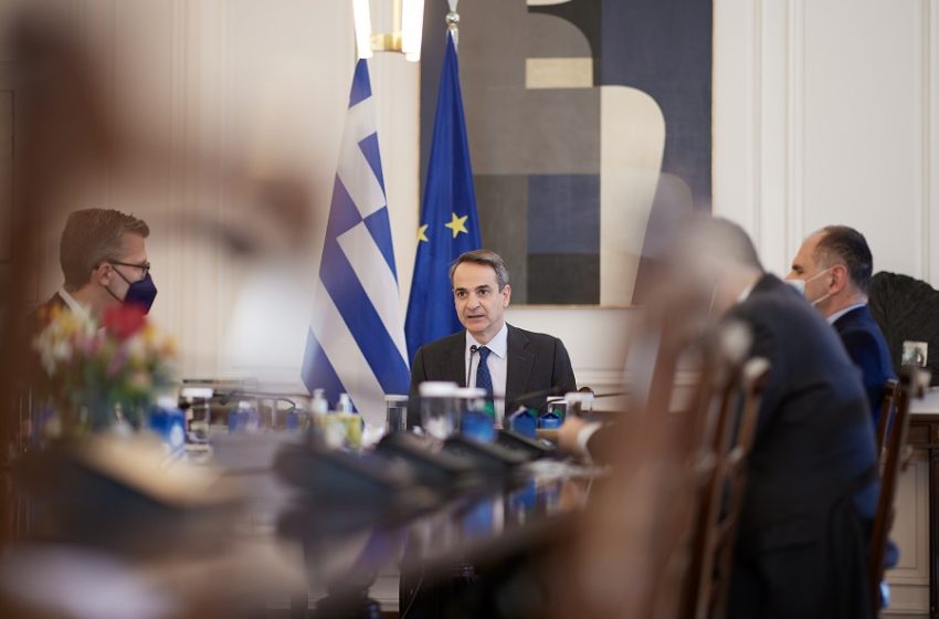  Κακοκαιρία: Στα “μαλακά” Στυλιανίδης, Καραμανλής, Θεοδωρικάκος – Στροφή για την ΕΜΥ, Πατούλης στο στόχαστρο της “Αλήθειας” (vid)